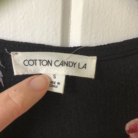 Flowy floral wrap dress. - Picture 3 of 3